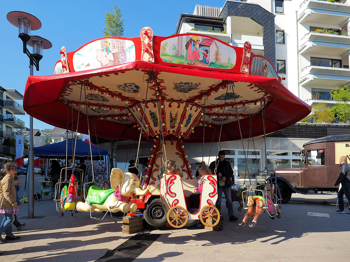 Hochdahler Markt Carousel