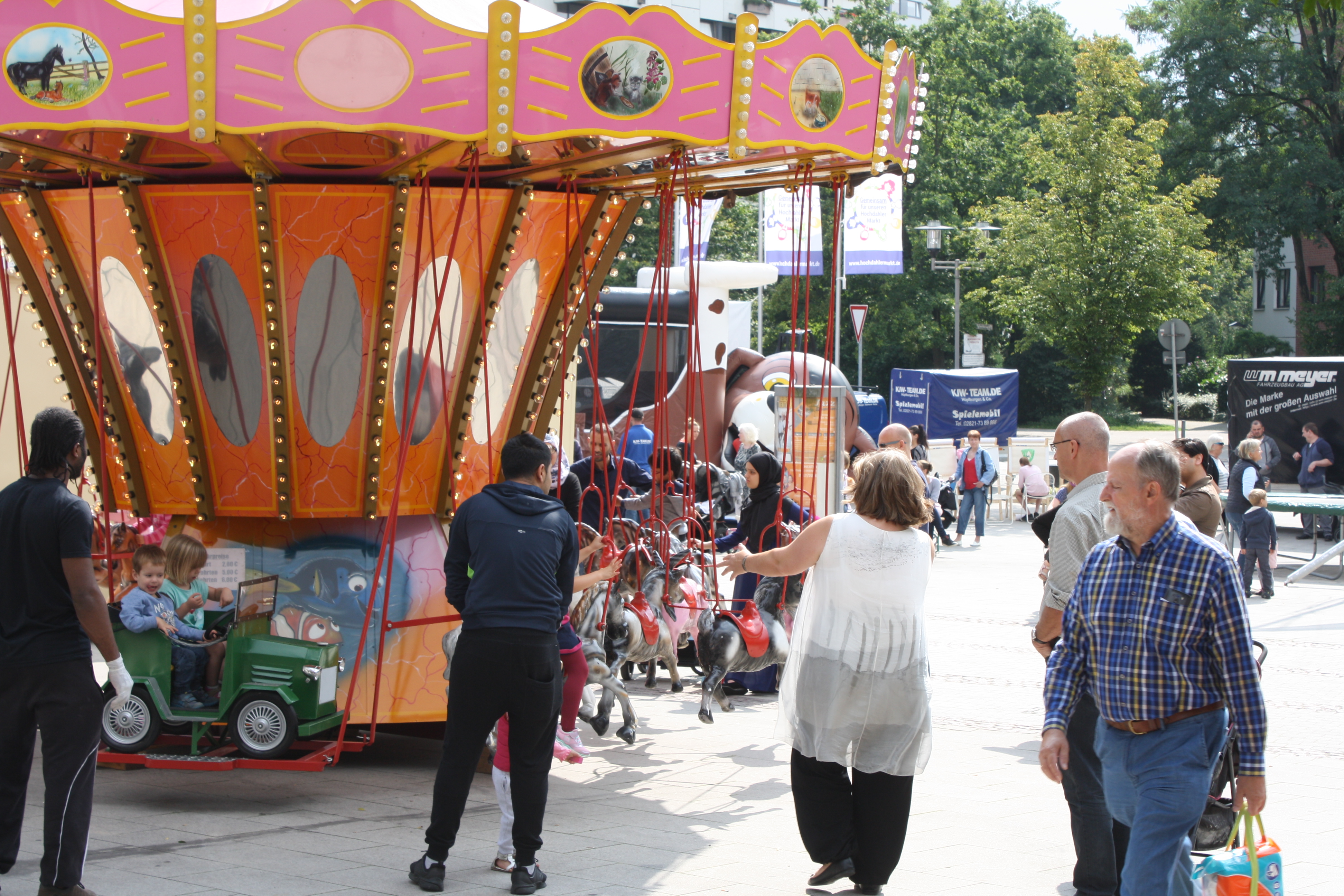 Hochdahler Markt Carousel