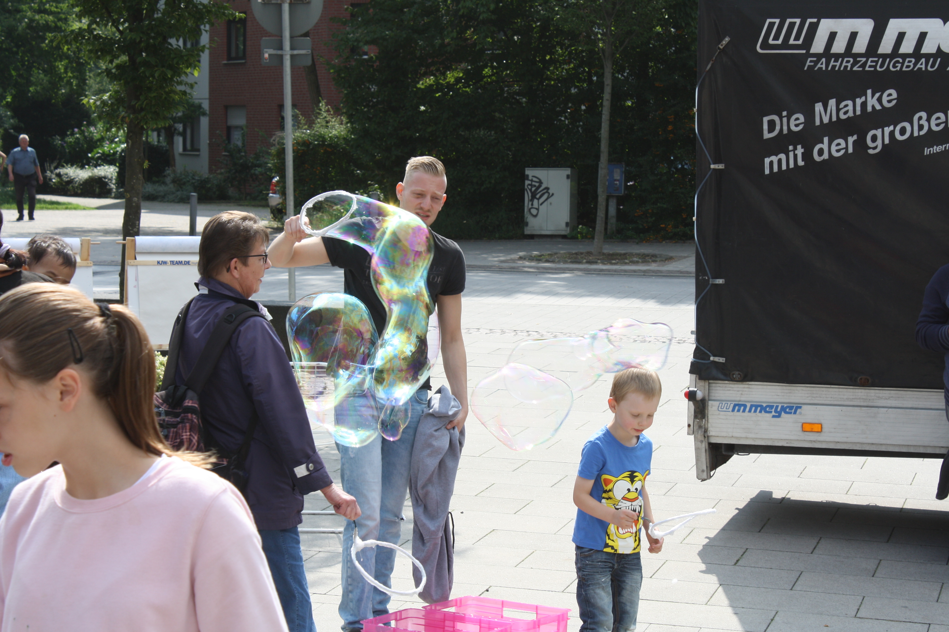 Hochdahler Markt Kinder