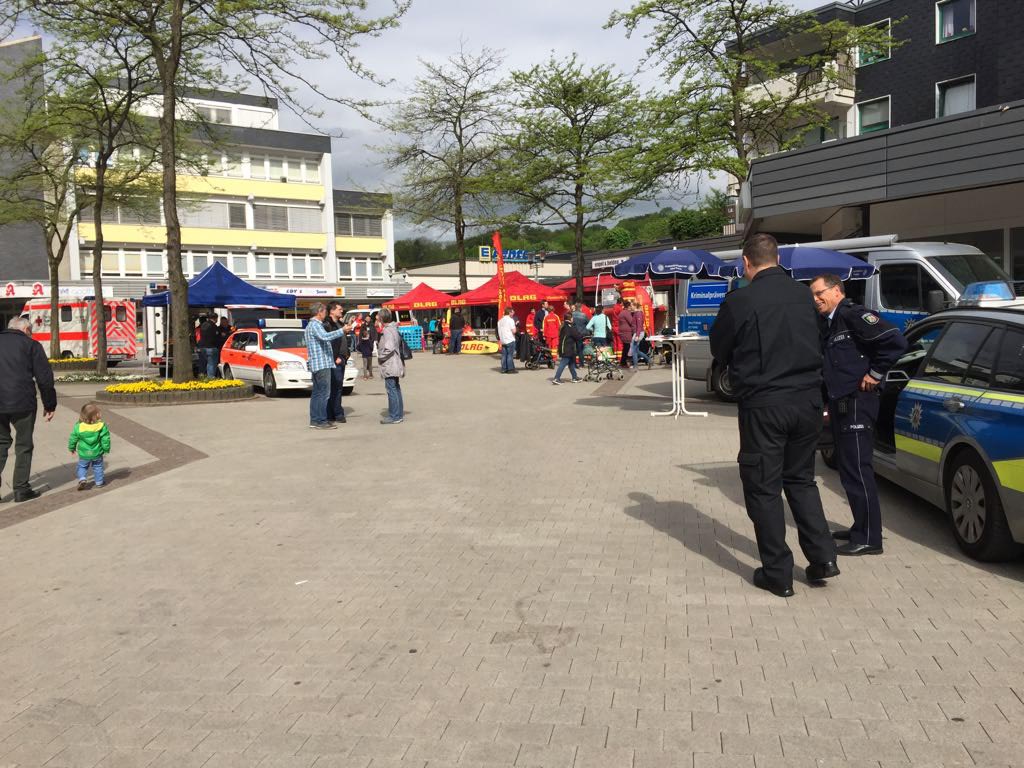 Hochdahler Markt Retter im Rampenlicht